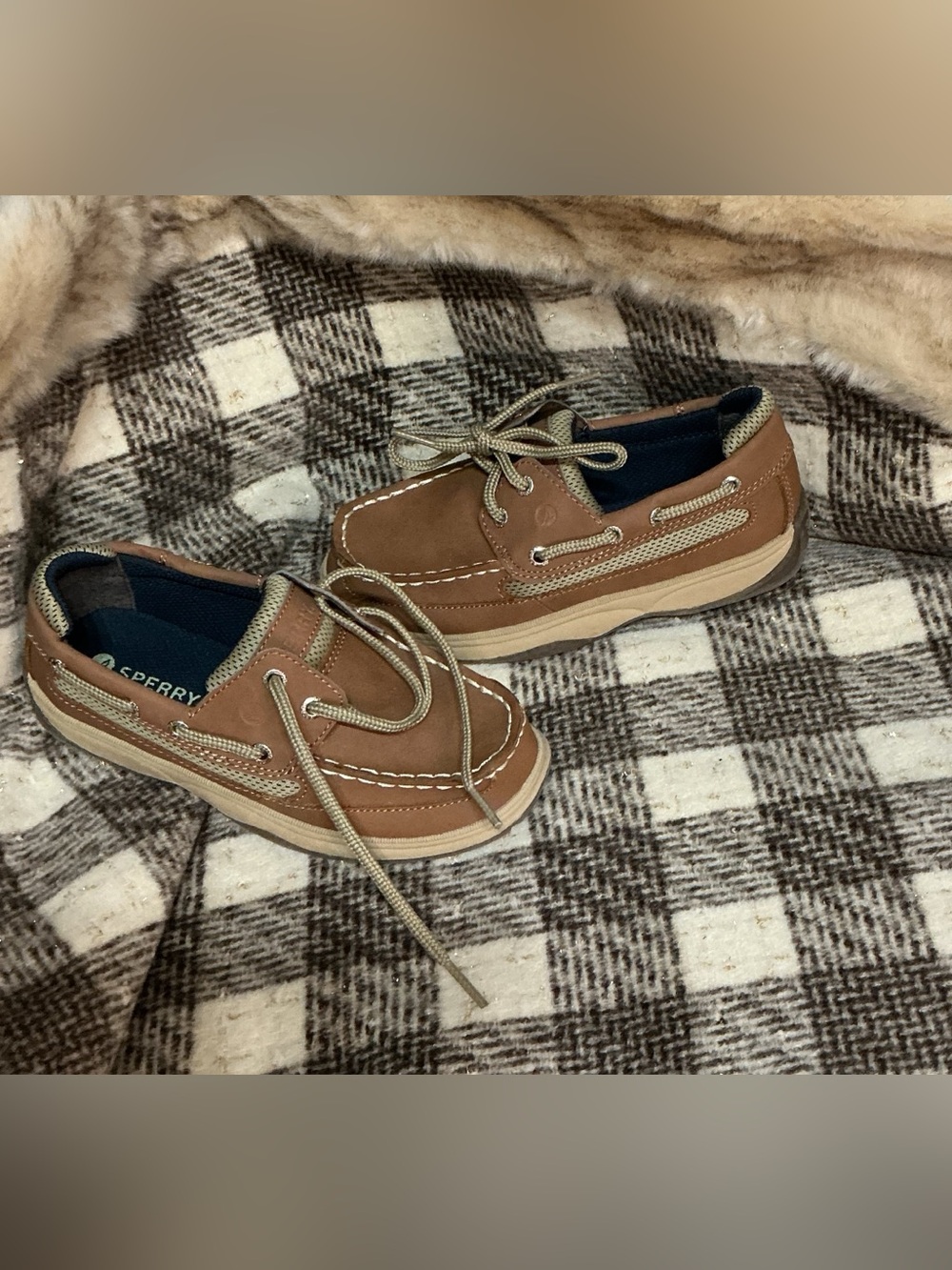 BOYS SPERRY TAN LEATHER BOAT SHOES💛